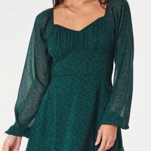 Hollister Green Mini Dress Size XS Great for Christmas 🤶